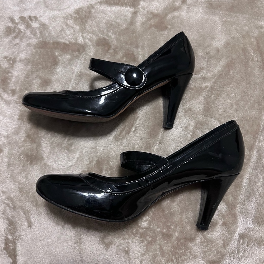 Black Mary Jane strap pump heels size 6.5